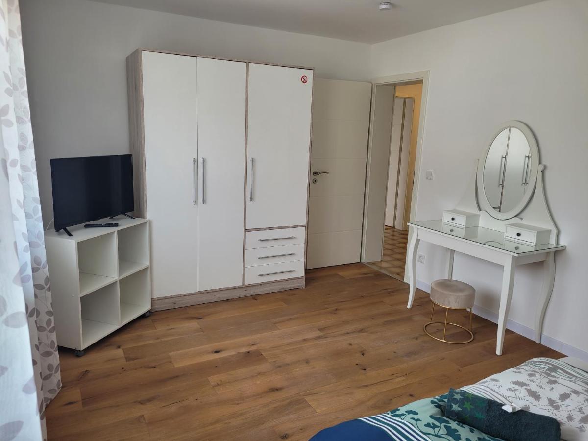 Ferienwohnung Anna Oftersheim Schwetzingen Hockenheim 3 Zimmer Mit Balkon Exterior foto